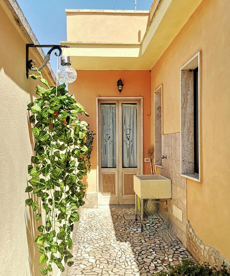 La Casina Di Vanni - Casa Vacanza Nel Cuore Del Salento Arnesano Exterior photo